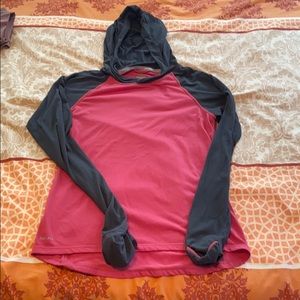 Nike women’s long sleeve pullover